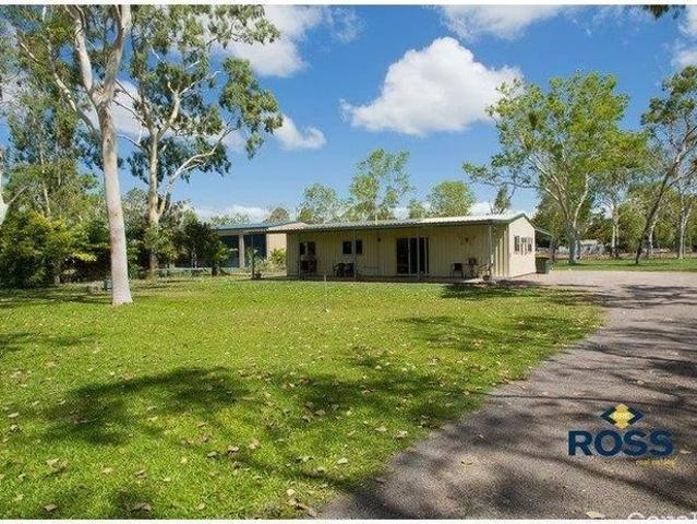 CHARMING 3 BEDROOM FAMILY HOME ON A 4001 SQ METER BLOCK !