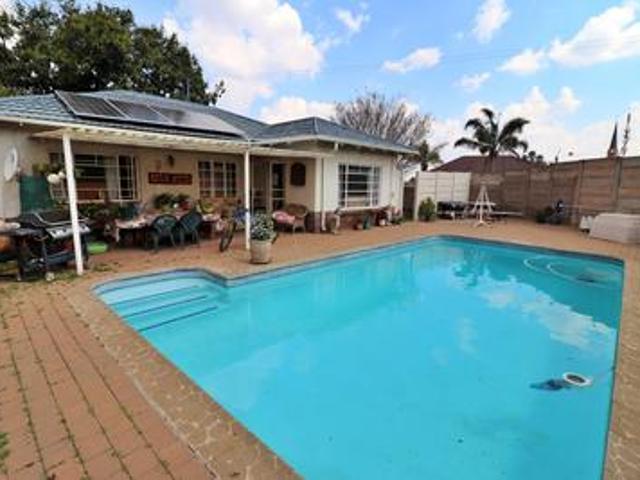 charming 3 bedroom family home with.