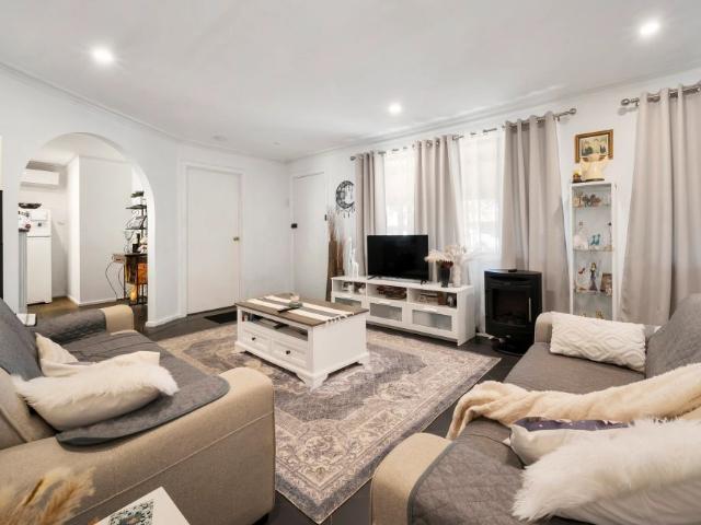 Charming 3 Bedroom Family Home with Spacious Backyard in Andrews Farm