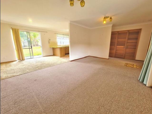 Charming 3 Bedroom Freestanding Home Close to Town