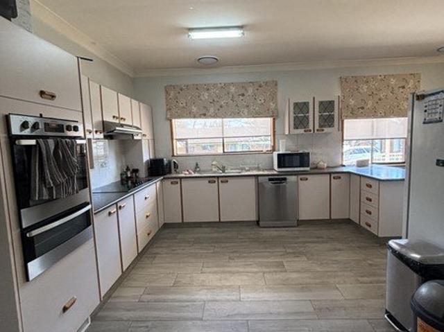 Charming 3 Bedroom Furnished Home Available for Lease!