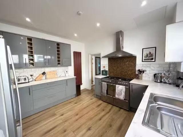 Cozy 3 bedroom house for rent in Grand Avenue, Southbourne, BH6
