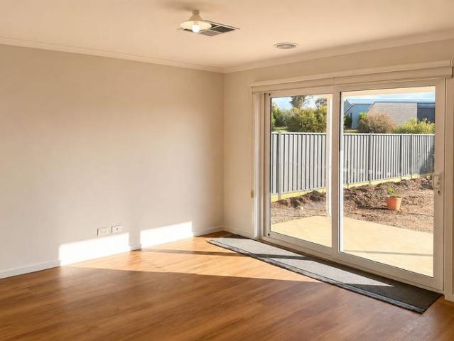 Charming 3 Bedroom House in Campbells Creek