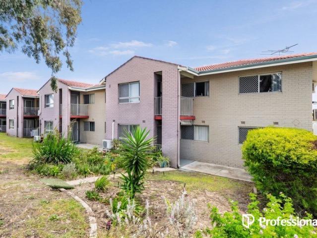 Charming 3 Bedroom House in Girrawheen!