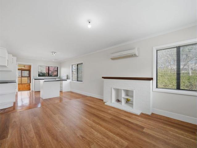 Charming 3 Bedroom House In Popular New Town