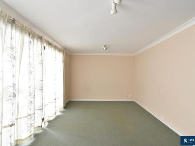 Charming 3 Bedroom House in the Heart of Crawley