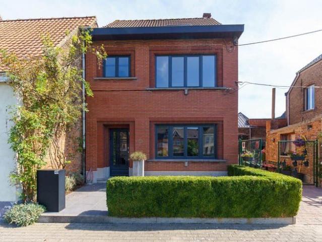 Charming 3 bedroom house with view on the canal