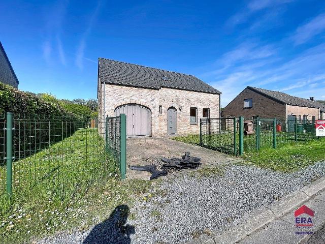Charming 3 bedroom house with garden