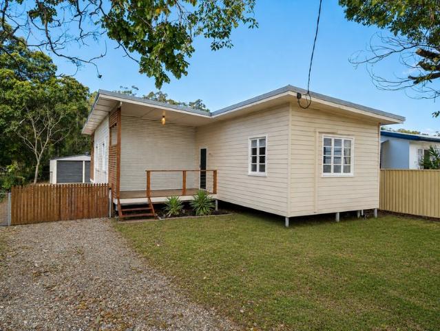 Charming 3 Bedroom Home Vacant and Ready Now!