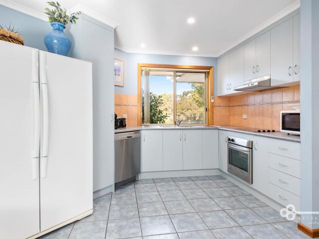 Charming 3 Bedroom Home with Great Shedding in Tranquil Nelson