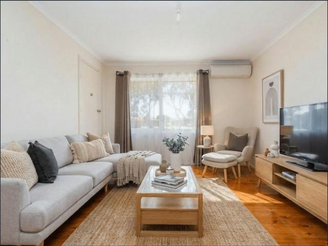 Charming 3 Bedroom Home with Huge Outdoor Appeal!