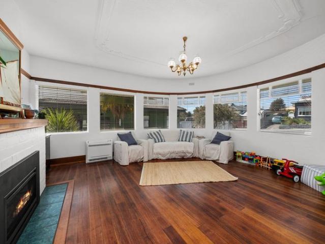 Charming 3 Bedroom Home with Secure Backyard Prime Location!