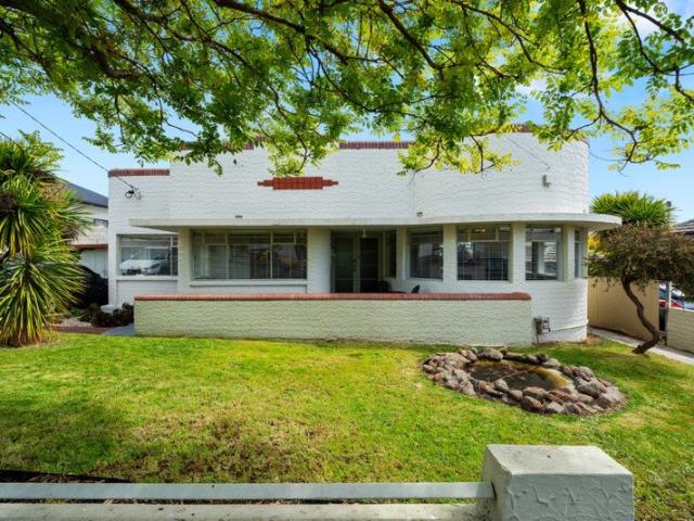 Charming 3 Bedroom Home with Secure Backyard Prime Location!
