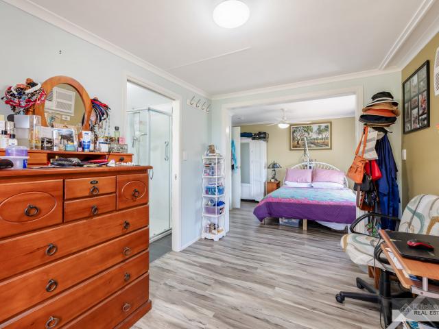 Charming 3 Bedroom Home with Spacious Yard and Garage in Prime Location