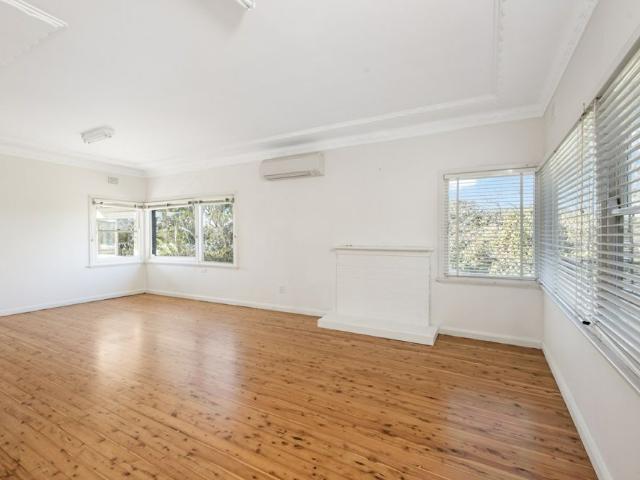 Charming 3 Bedroom Home with Water Views in East Gosford!