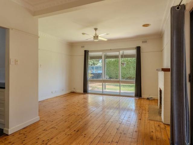Charming 3 Bedroom Home Available for Lease