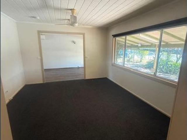 Charming 3 bedroom home, Available Now!