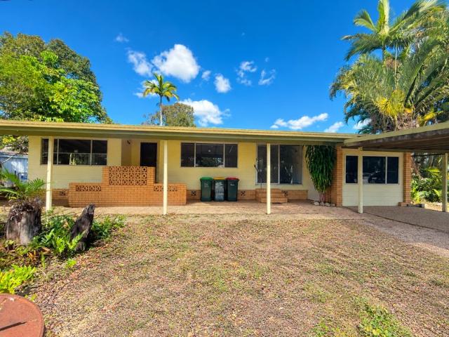 Charming 3 bedroom home, Available Now!