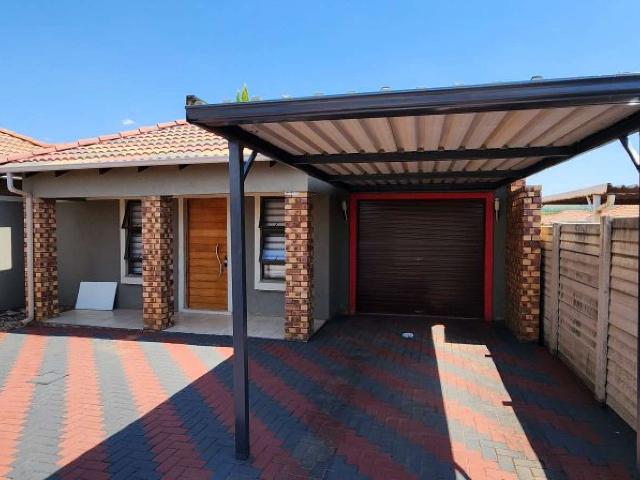 Charming 3 Bedroom Home for Rent in Andeon – Secure Estate Living!