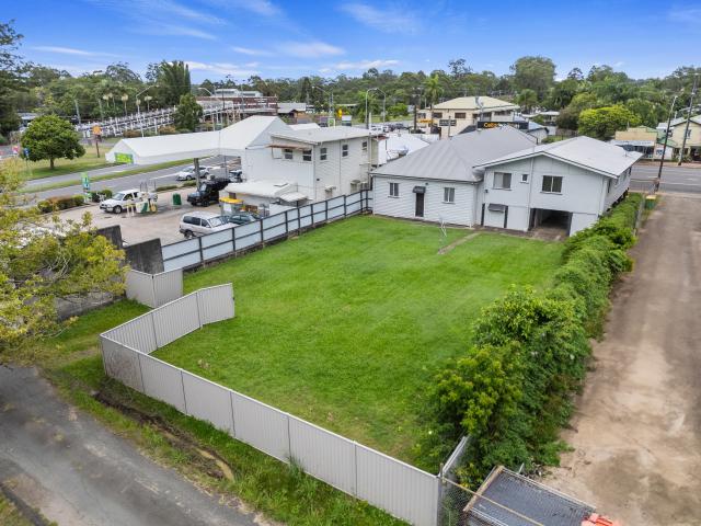 Charming 3 Bedroom Home in the Heart of Cooroy Walk to Everything!
