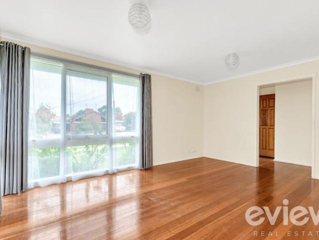 Charming 3 Bedroom Home in Wyndham Vale
