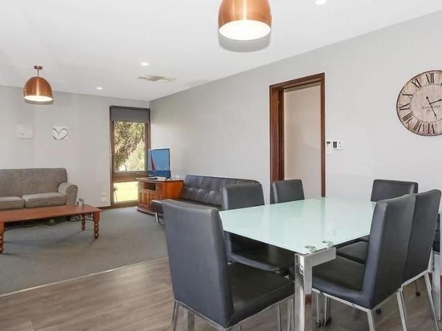 Charming 3 Bedroom Home in a Convenient Springdale Heights Location