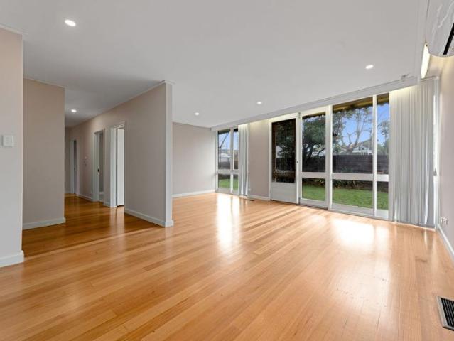 Charming 3 Bedroom Home in Caulfield North