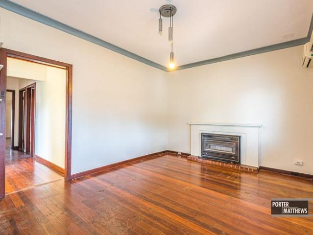 Charming 3 Bedroom Home in Convenient Location