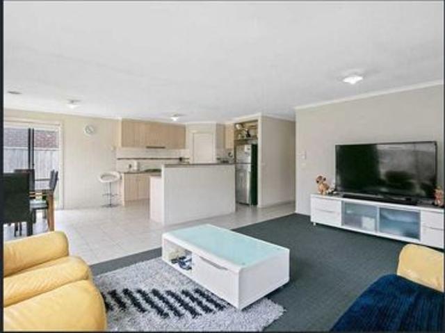 Charming 3 Bedroom Home in Convenient Tarneit Location