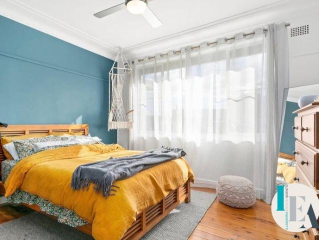 Charming 3 Bedroom Home in Lake Heights