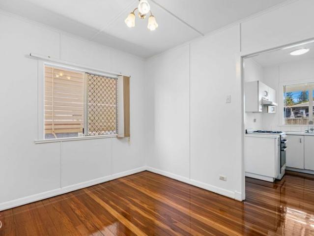 Charming 3 Bedroom Home in Mitchelton