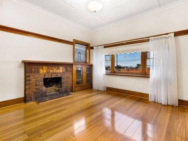 Charming 3 Bedroom Home in Prime Essendon Location