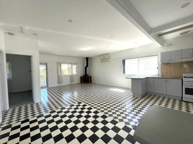 Charming 3 Bedroom Home in Prime Huskisson Location