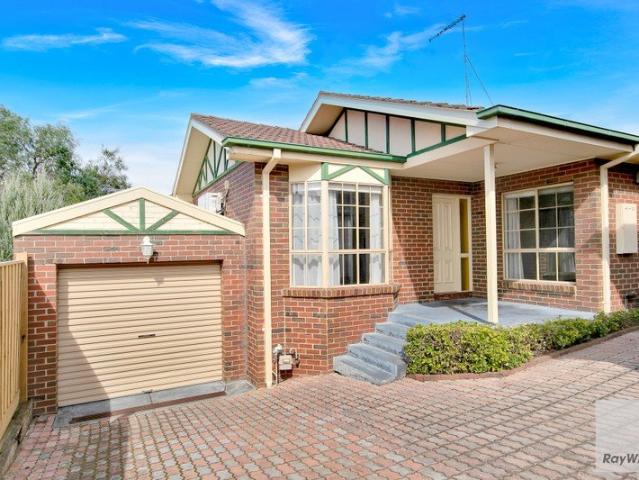 Charming 3 Bedroom Home in Prime Location!