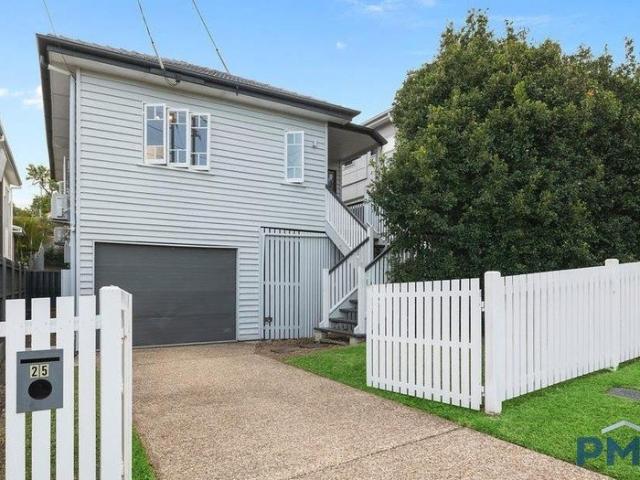 CHARMING 3 BEDROOM HOME IN SOUGHT AFTER CAMP HILL!
