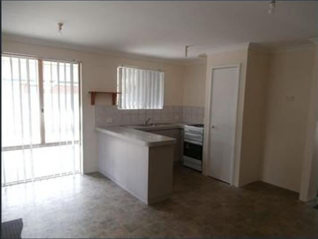 Charming 3 Bedroom Home in Sought After Eaton Convenient Location with Side Access
