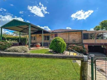 Charming 3 bedroom home on a farm