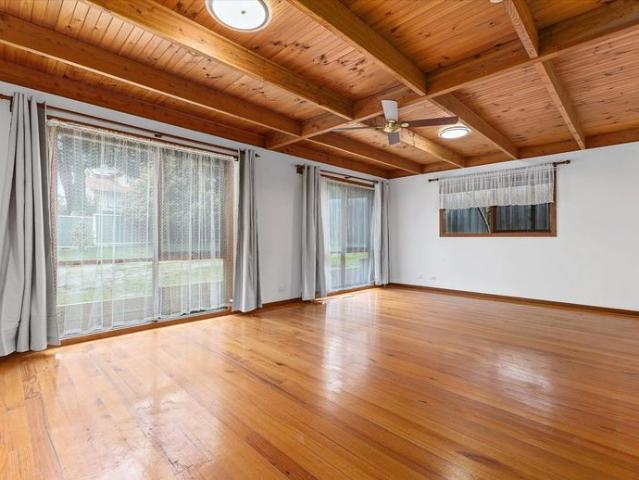 Charming 3 Bedroom Home on Dorset Road – Prime Location!