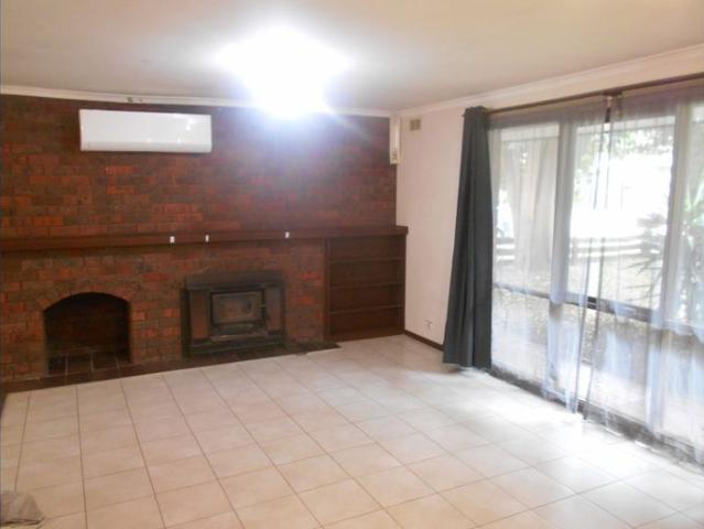 CHARMING 3 BEDROOM HOME: Pet friendly split system heating and cooling