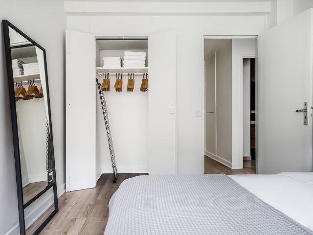 Charming 3 Bedroom in Heart of Paris, Paris Amsterdam Apartments for Rent