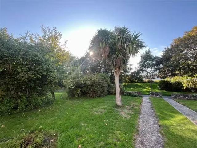 Cheap 3 bedroom semi detached house for rent in The Haven, Lit.