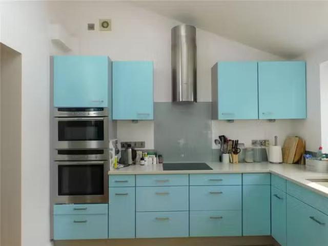 Deal! 3 bedroom semi detached house for rent in West Camel Far.