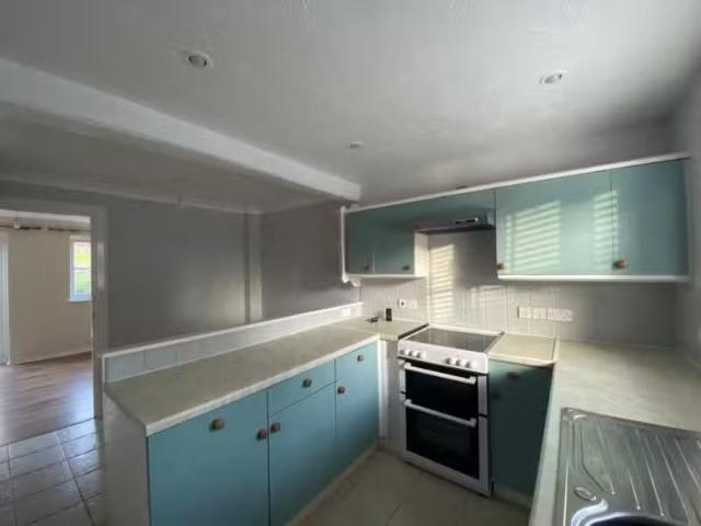 New 3 bedroom semi detached house for rent in Long Hill, Mere.
