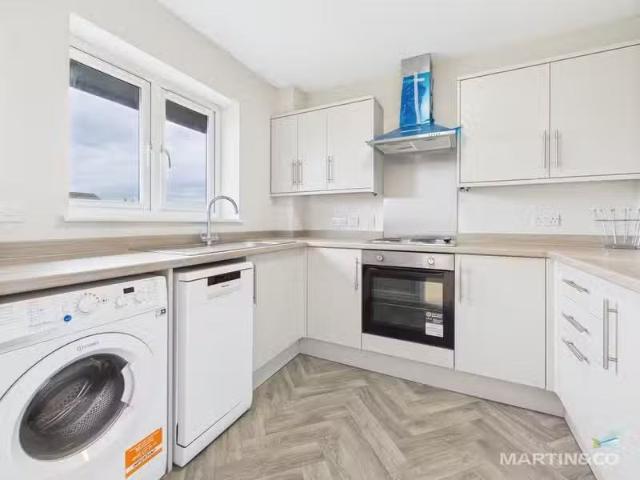 Nice 3 bedroom penthouse for rent in Priory Wharf, Birkenhead.