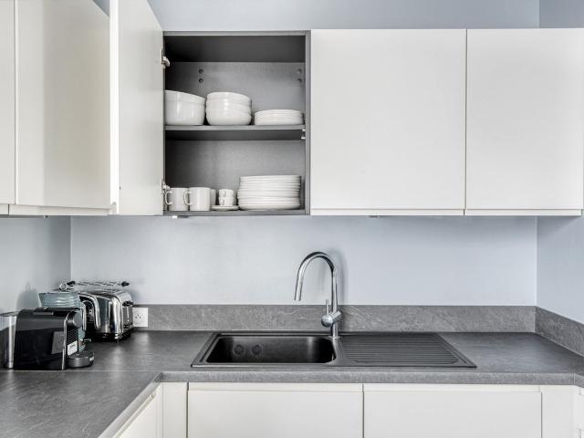 Charming 3 Bedroom Retreat in Paris, Paris Amsterdam Apartments for Rent