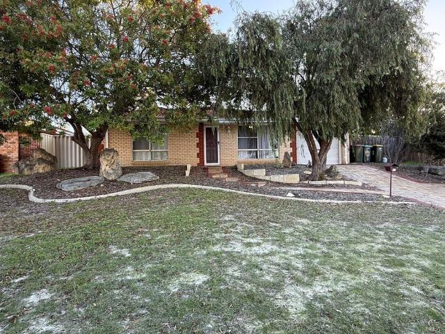 Charming 3 Bedroom Rental House in Clarkson Ideal for Families or Professionals!