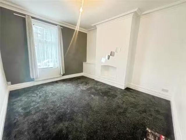 Cozy 3 bedroom terraced house for rent in St. Ives Road, Black.