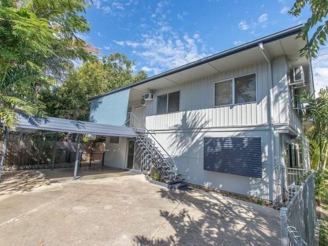 Charming 3 Bedroom Unit with Modern Comforts & Convenient Living!