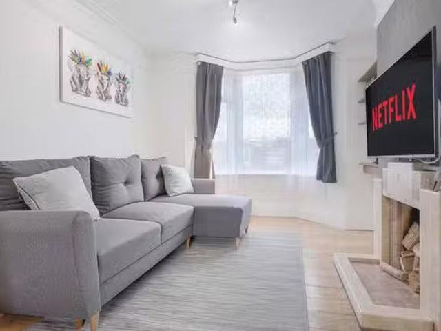 Just in! 3 BR Derby Road