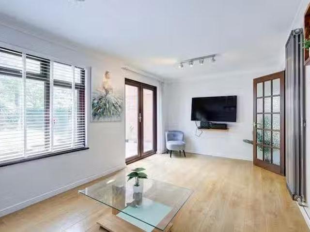 Cozy 3 BR Swallowfield